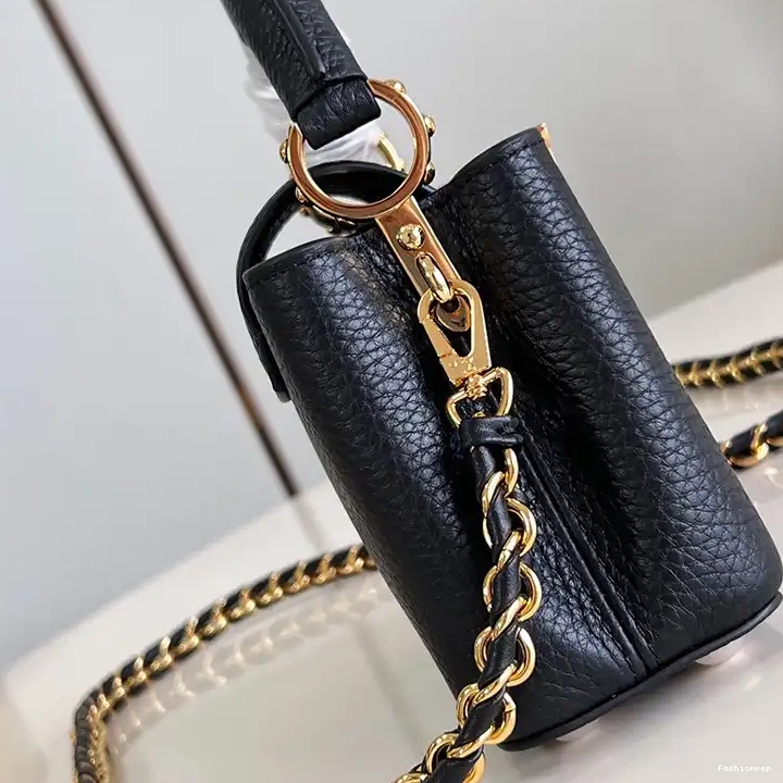 Fashionrepsfam ru LV 2408YA0111 Bags 0705